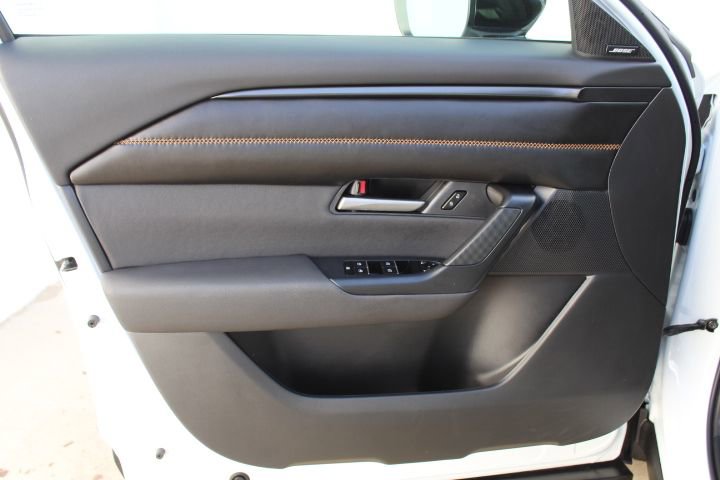 Certified 2025 MAZDA CX-50 AWD 2.5 Hybrid w/ Premium Pkg image 12