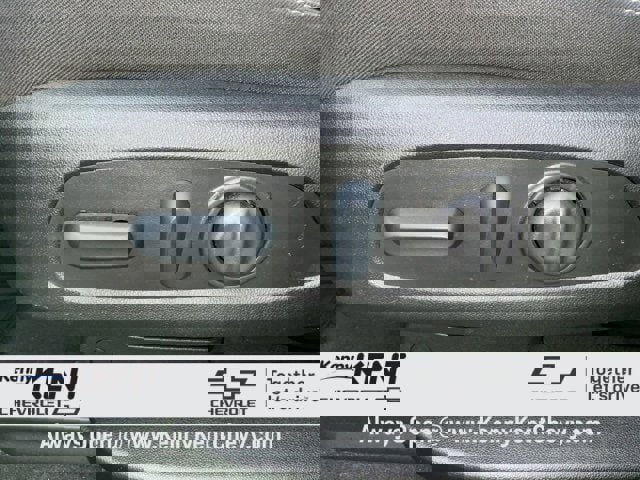 Certified 2023 GMC Acadia SLE w/ Driver Convenience Package image 23