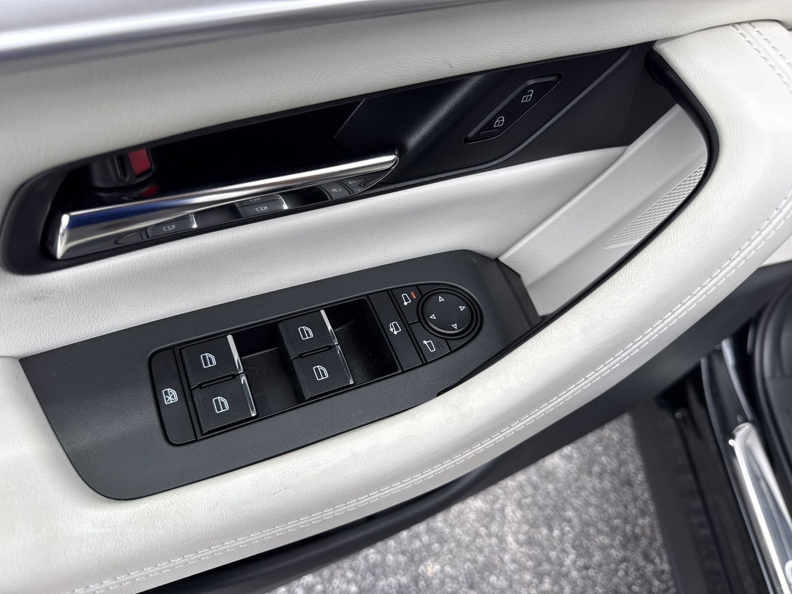 Used 2024 MAZDA CX-90 3.3 Turbo w/ Premium Plus Pkg image 17