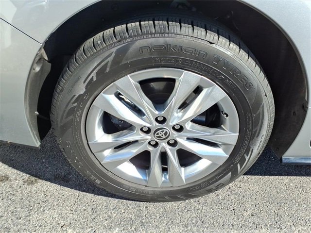 Used 2022 Toyota Sienna Limited image 33