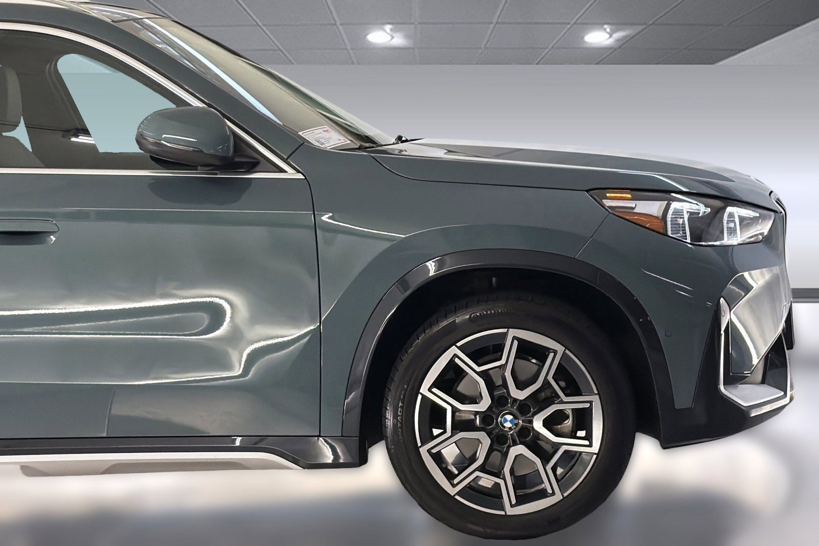 Used 2025 BMW X1 xDrive28i w/ Convenience Package AWD/4WD image 35