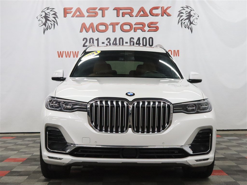 Used 2021 BMW X7 xDrive40i w/ Premium Package 2 AWD/4WD image 2