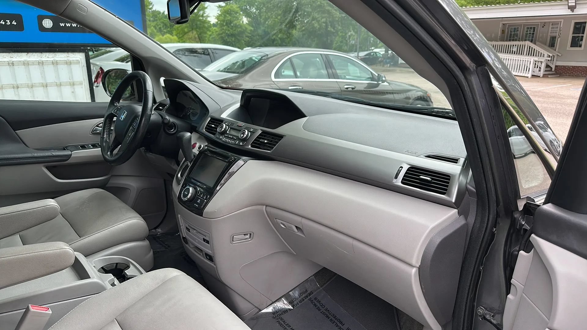 Used 2015 Honda Odyssey Touring image 24