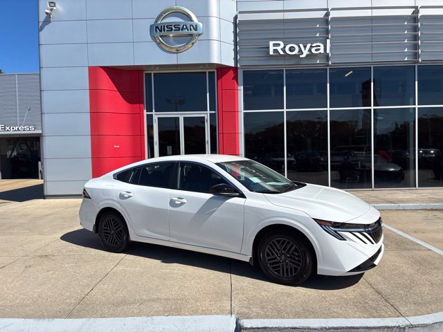 Used 2027 Nissan Sentra SV w/ Floor Mat Package FWD image 1