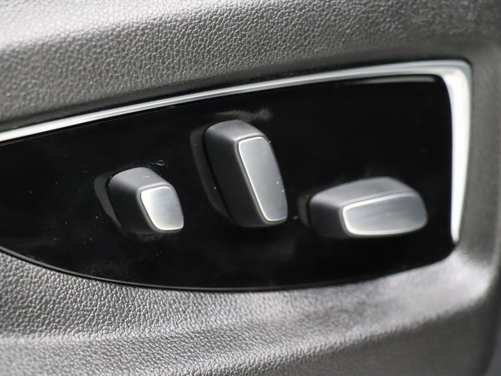 Used 2020 Cadillac Escalade ESV Premium Luxury image 26