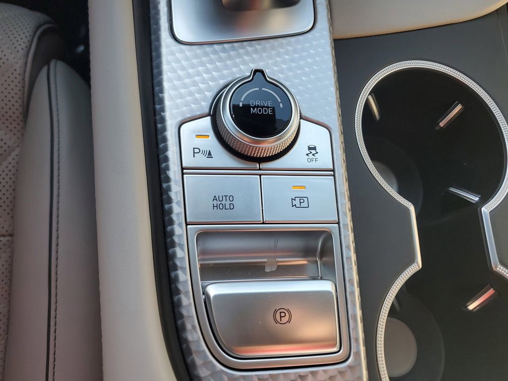 Used 2022 Genesis G70 3.3T image 30