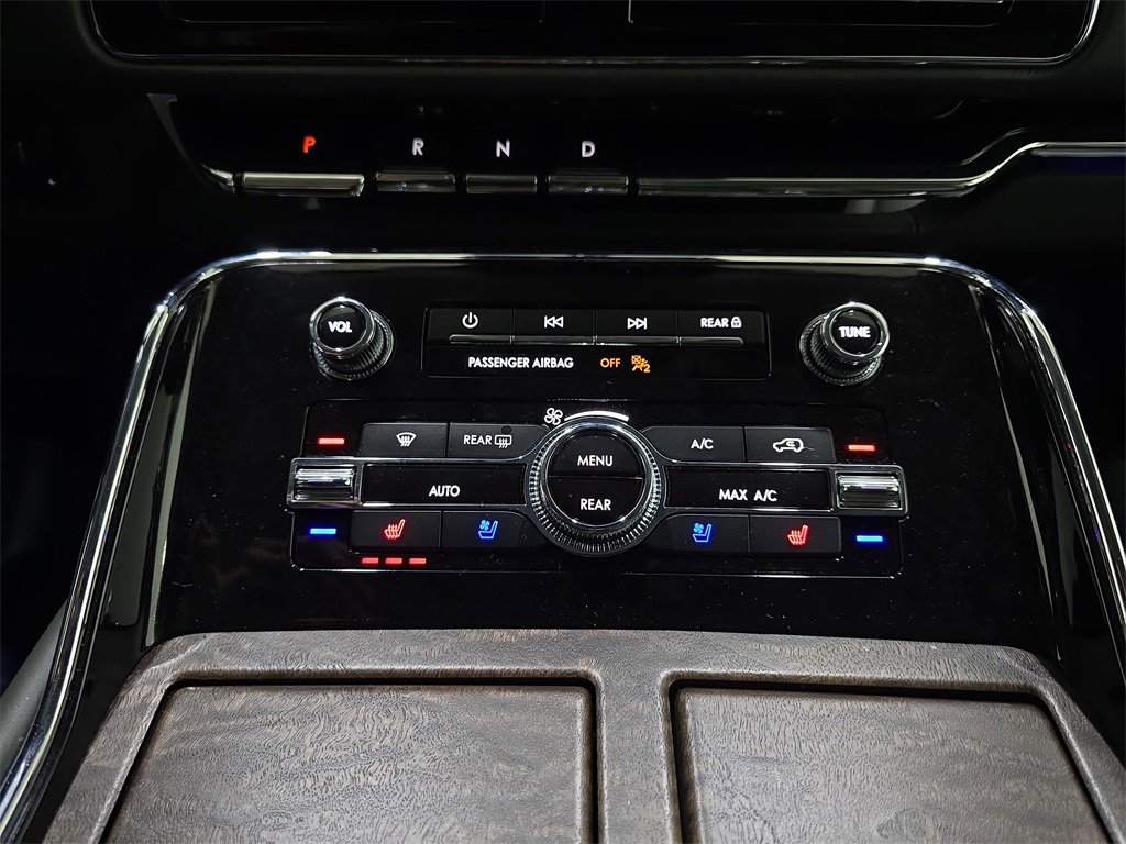 Used 2022 Lincoln Navigator Black Label image 25