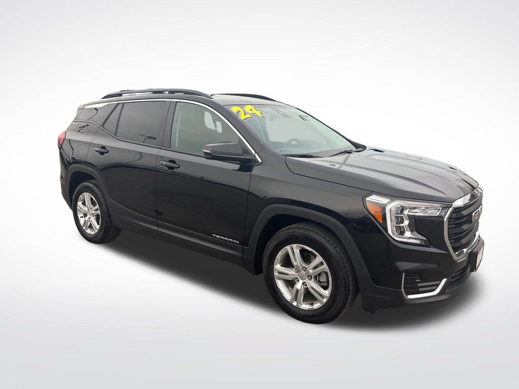 Used 2024 GMC Terrain SLE w/ Driver Convenience Package image 11