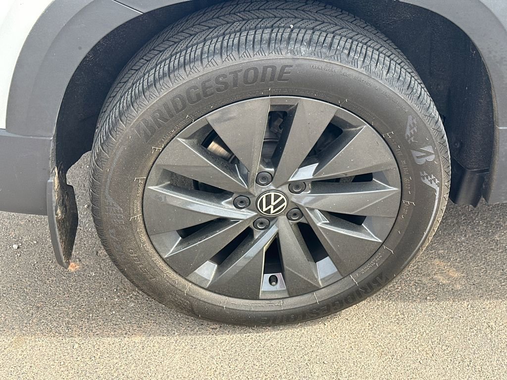Used 2024 Volkswagen Taos S image 17