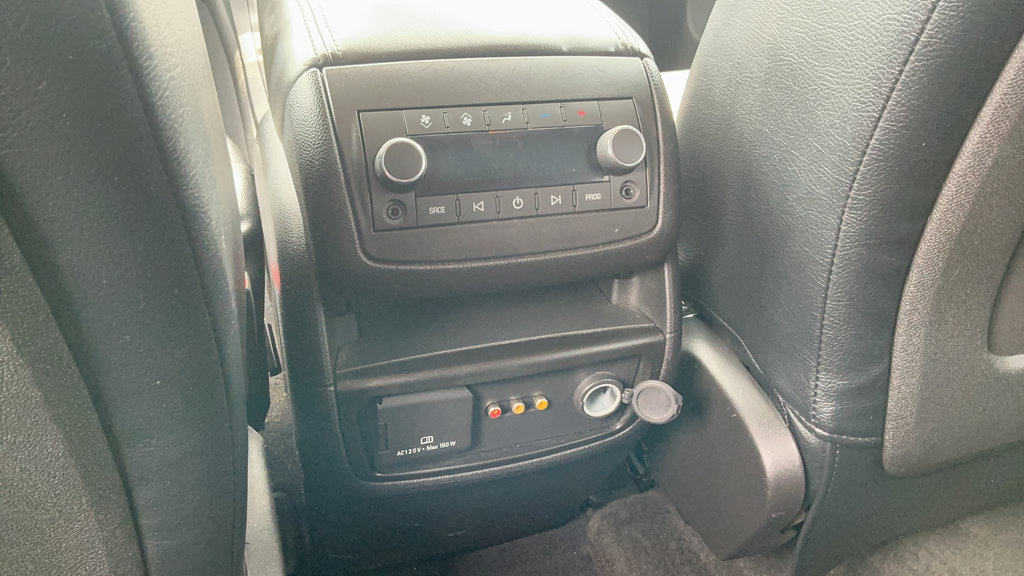Used 2011 Chevrolet Traverse LT w/ Personal Connectivity Package FWD image 10