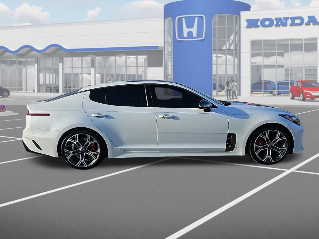 Used 2018 Kia Stinger GT2 image 10