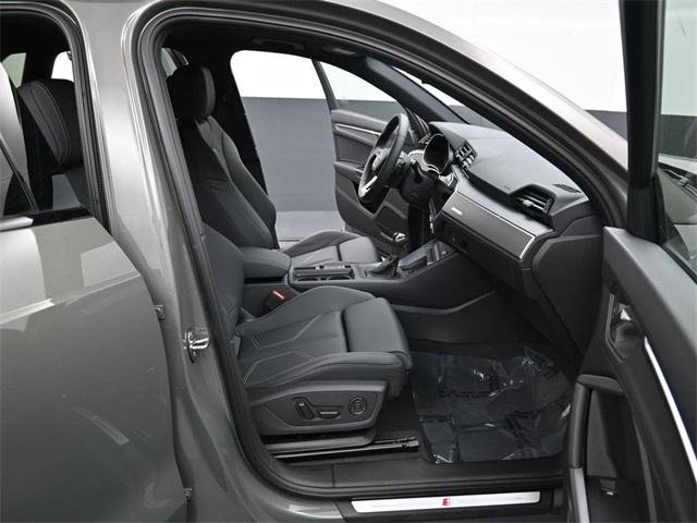 New 2025 Audi Q3 2.0T Premium image 14