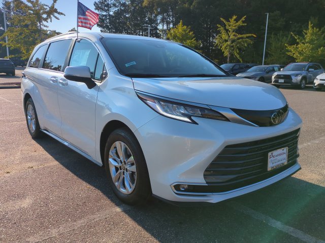 New 2026 Toyota Sienna Limited AWD/4WD image 2