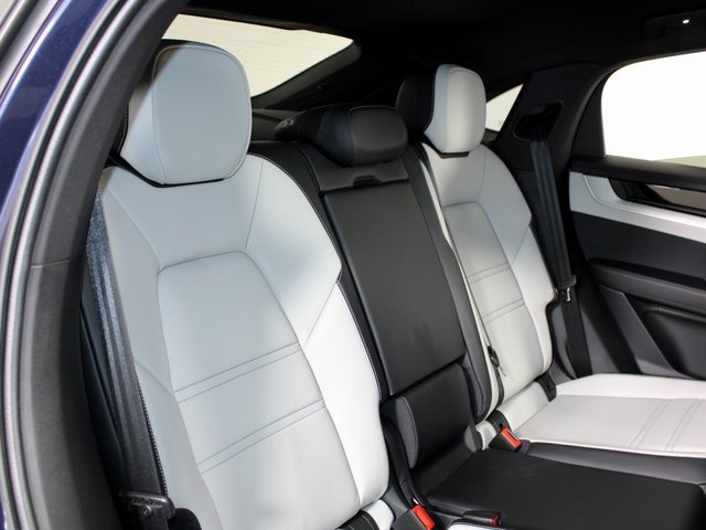New 2025 Porsche Cayenne Coupe image 23