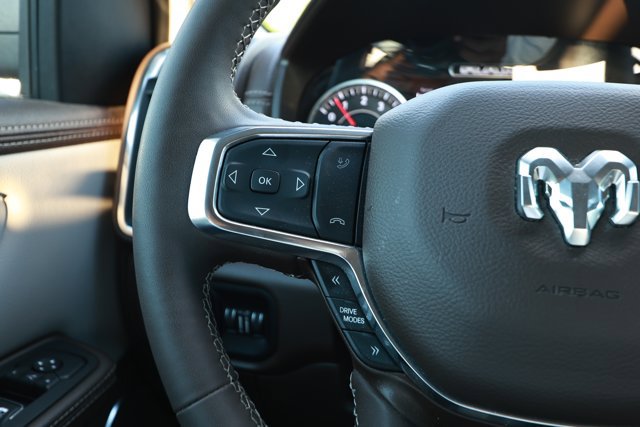 Used 2025 RAM 1500 Laramie AWD/4WD image 13