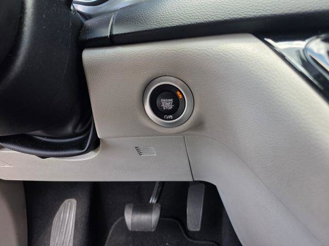 Used 2023 Chrysler Pacifica Touring-L FWD image 24