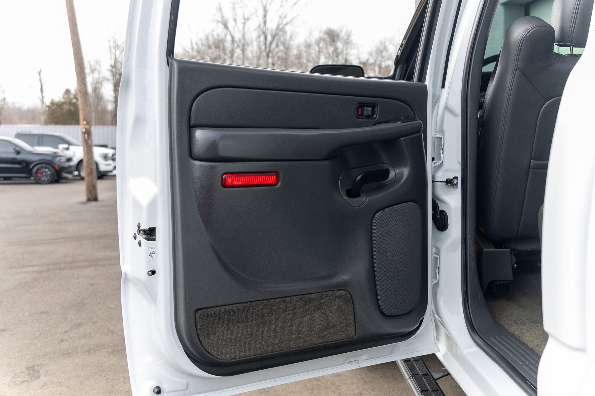 Used 2005 Chevrolet Silverado 3500 LT w/ Heavy-Duty Power Package image 40