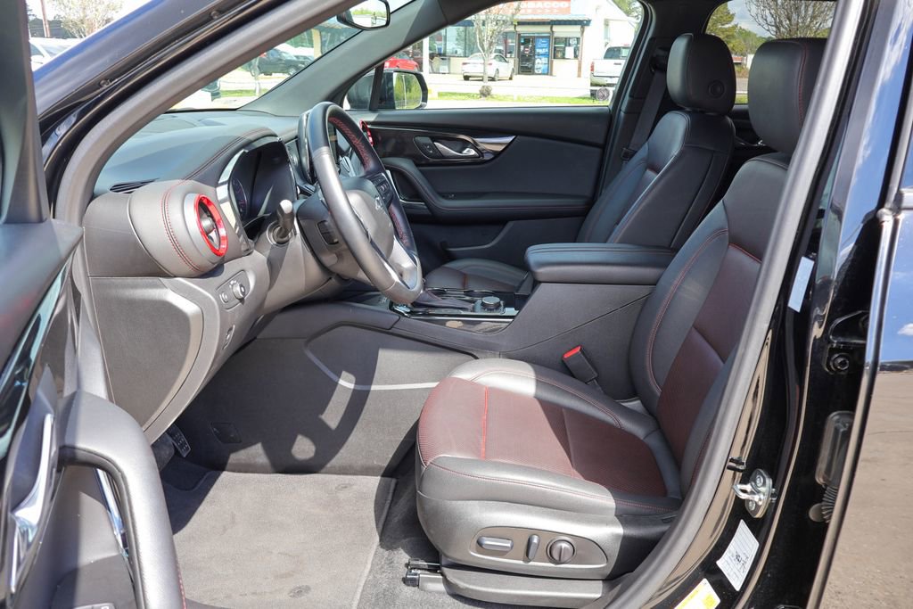 Used 2025 Chevrolet Blazer RS FWD image 7