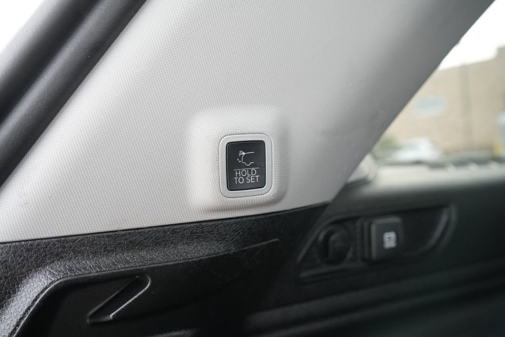 Used 2022 Jeep Grand Cherokee Limited 4xe image 13