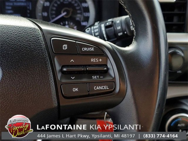 Used 2021 Hyundai Venue SEL image 25