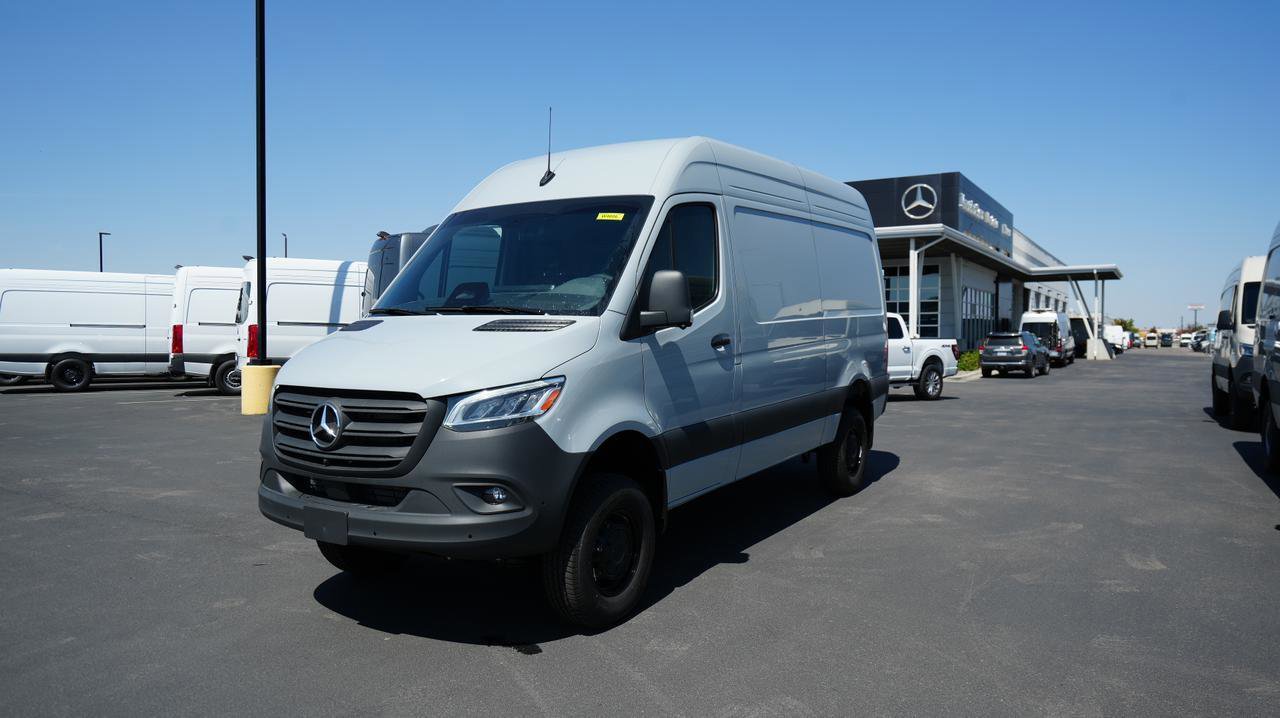 New 2025 Mercedes-Benz Sprinter 2500 image 1