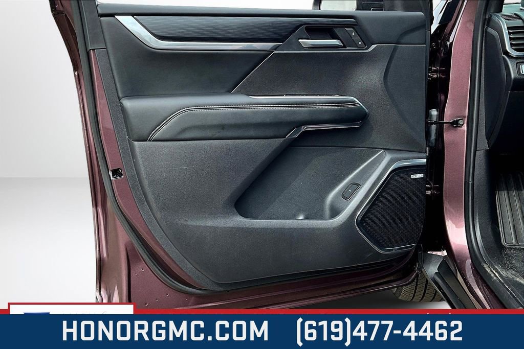 Used 2025 GMC Acadia Elevation image 20