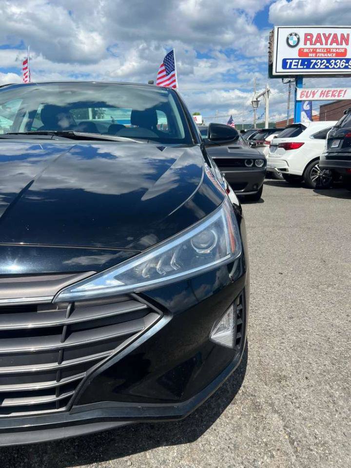 Used 2019 Hyundai Elantra Value Edition w/ Cargo Package FWD image 4