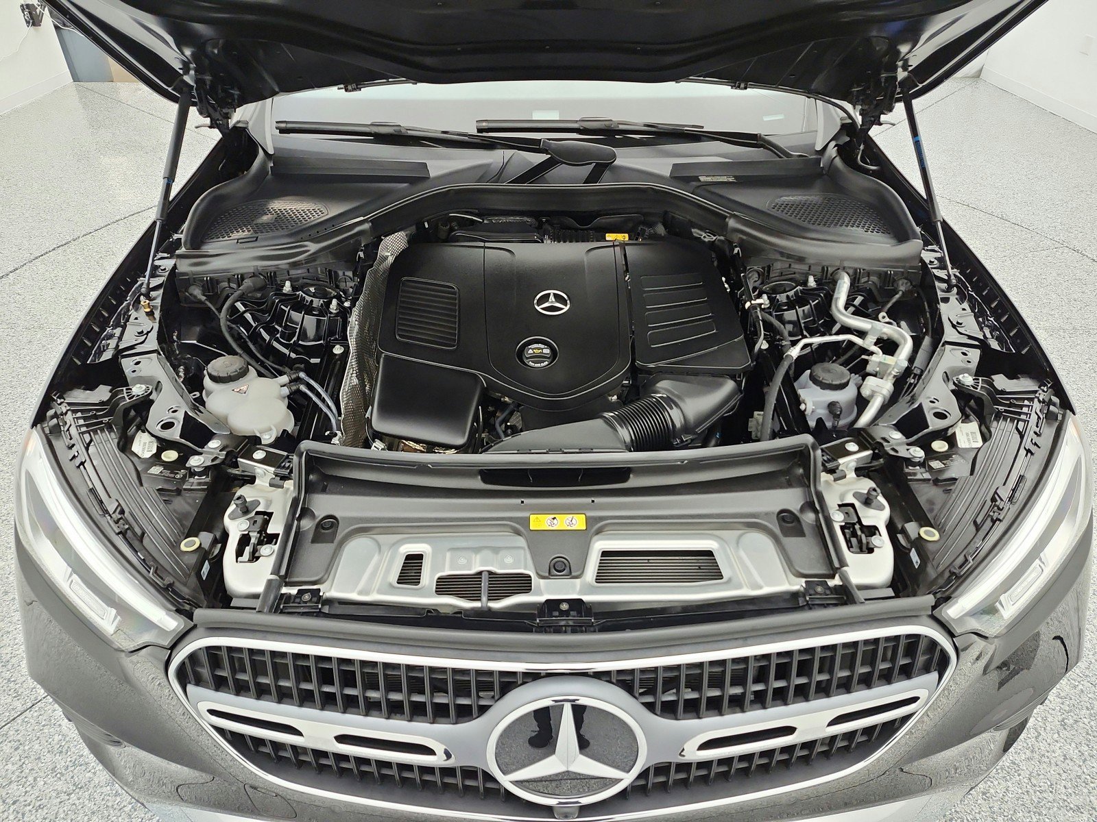 Certified 2024 Mercedes-Benz GLC 300 image 16