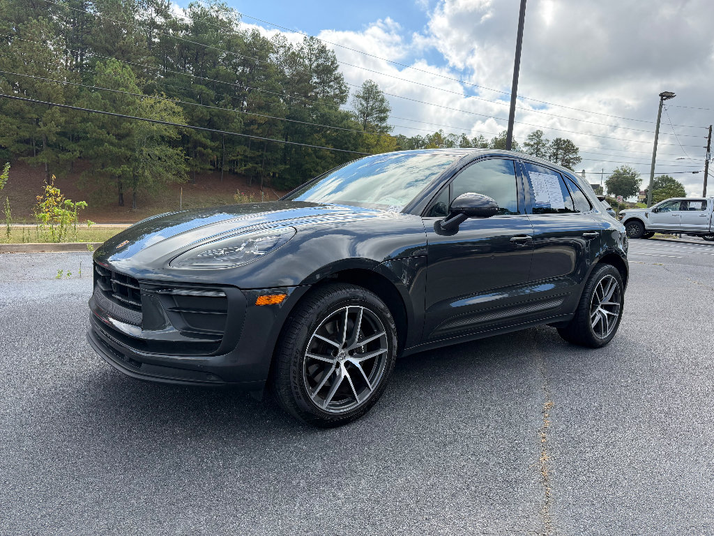 Used 2025 Porsche Macan Turbo AWD/4WD image 2