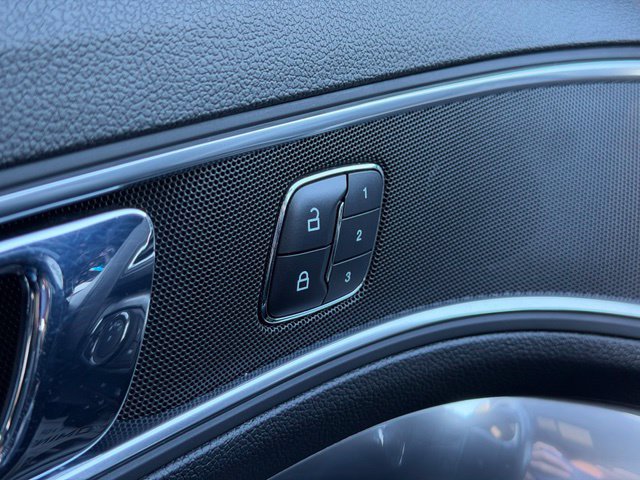 Used 2018 Ford Explorer Limited w/ Equipment Group 301A AWD/4WD image 21