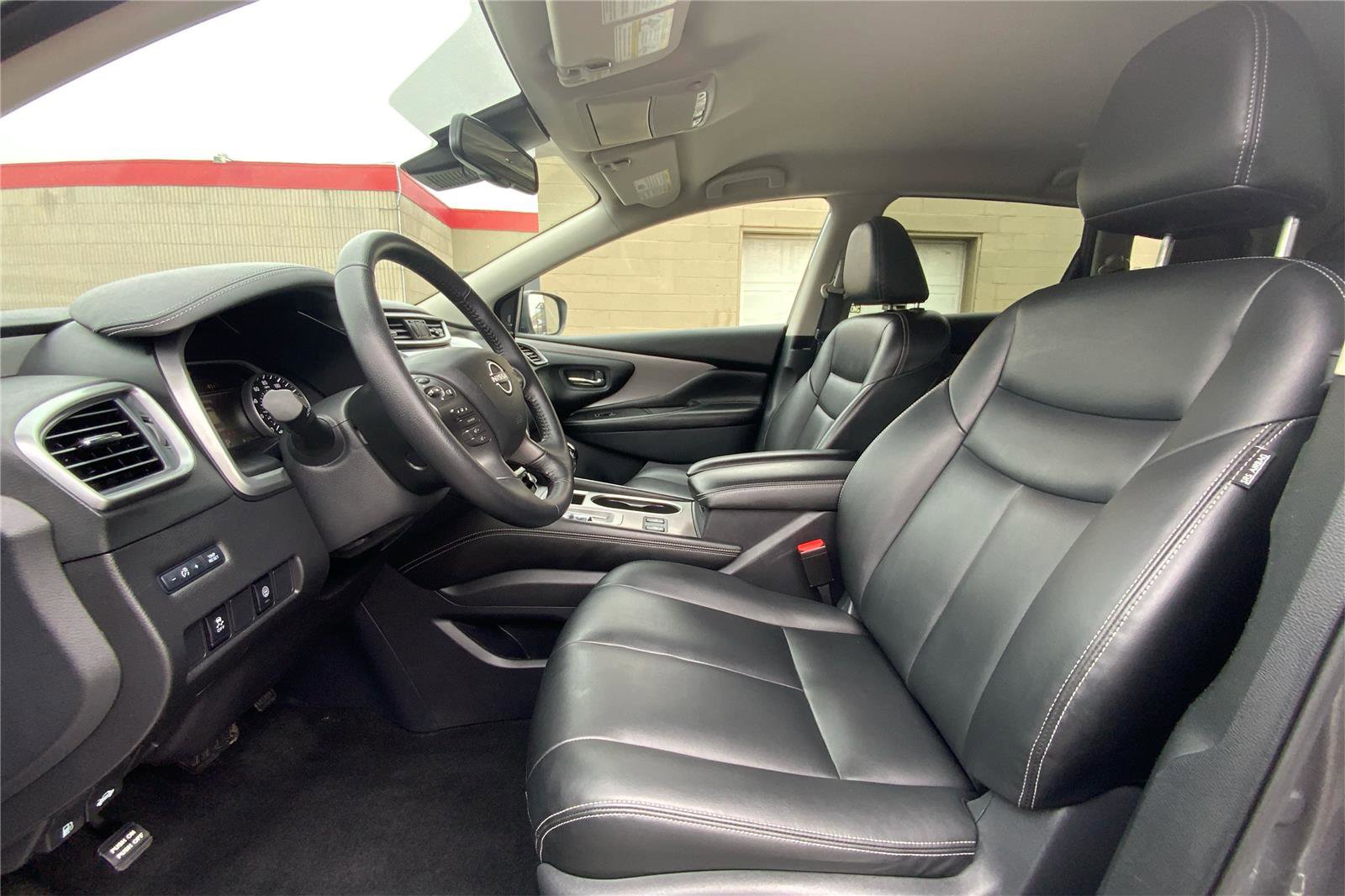 Used 2023 Nissan Murano SV AWD/4WD image 10