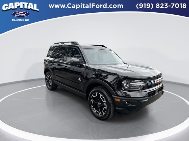 Certified 2024 Ford Bronco Sport Outer Banks w/ Tech Package image 2