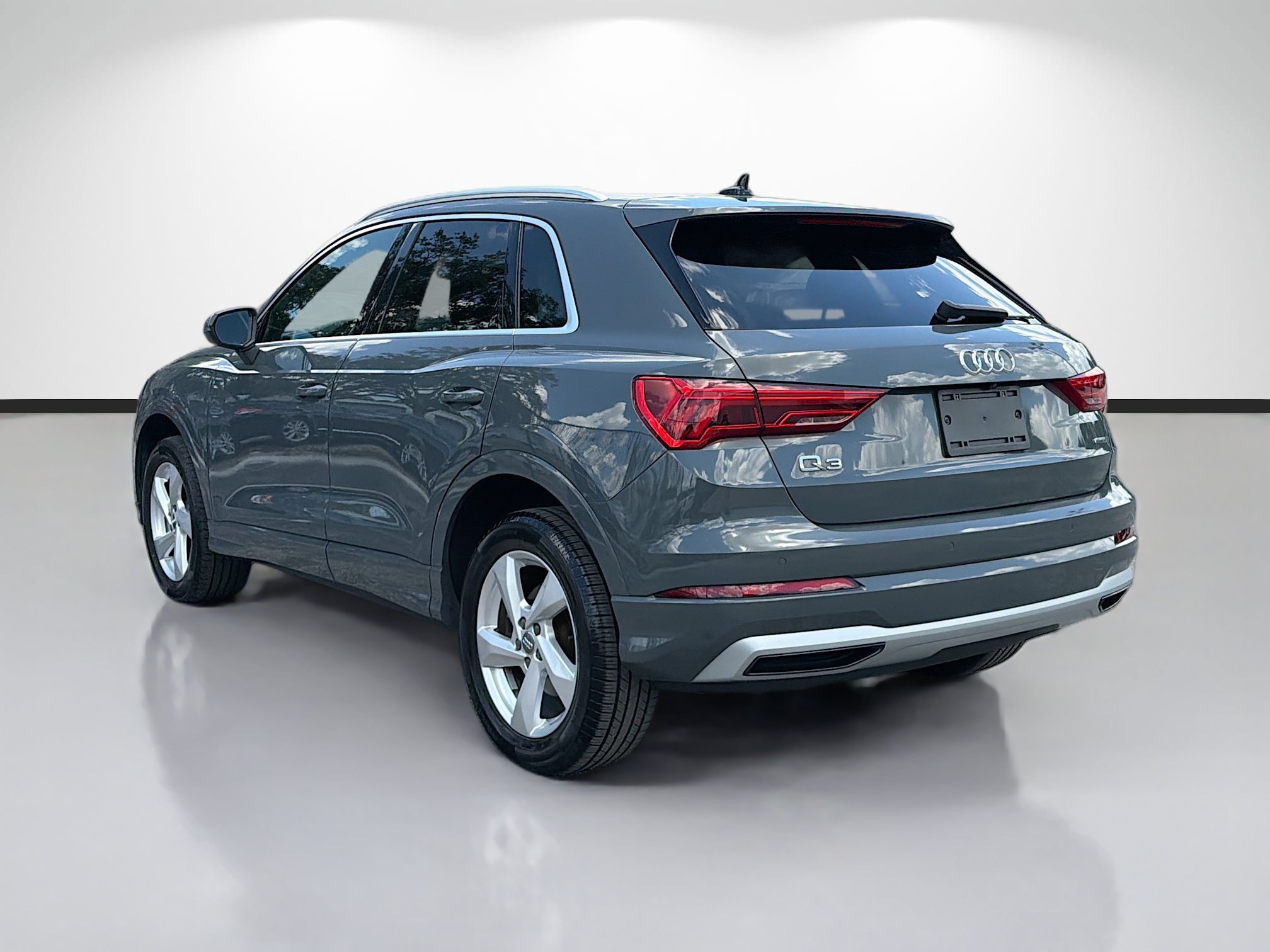 Used 2020 Audi Q3 2.0T Premium Plus AWD/4WD image 5