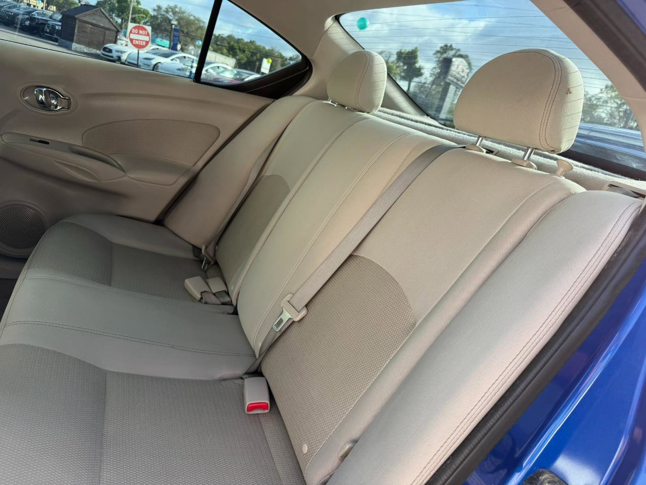 Used 2015 Nissan Versa SV FWD image 38