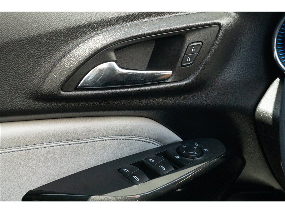 Used 2024 Chevrolet Trax LT FWD image 14