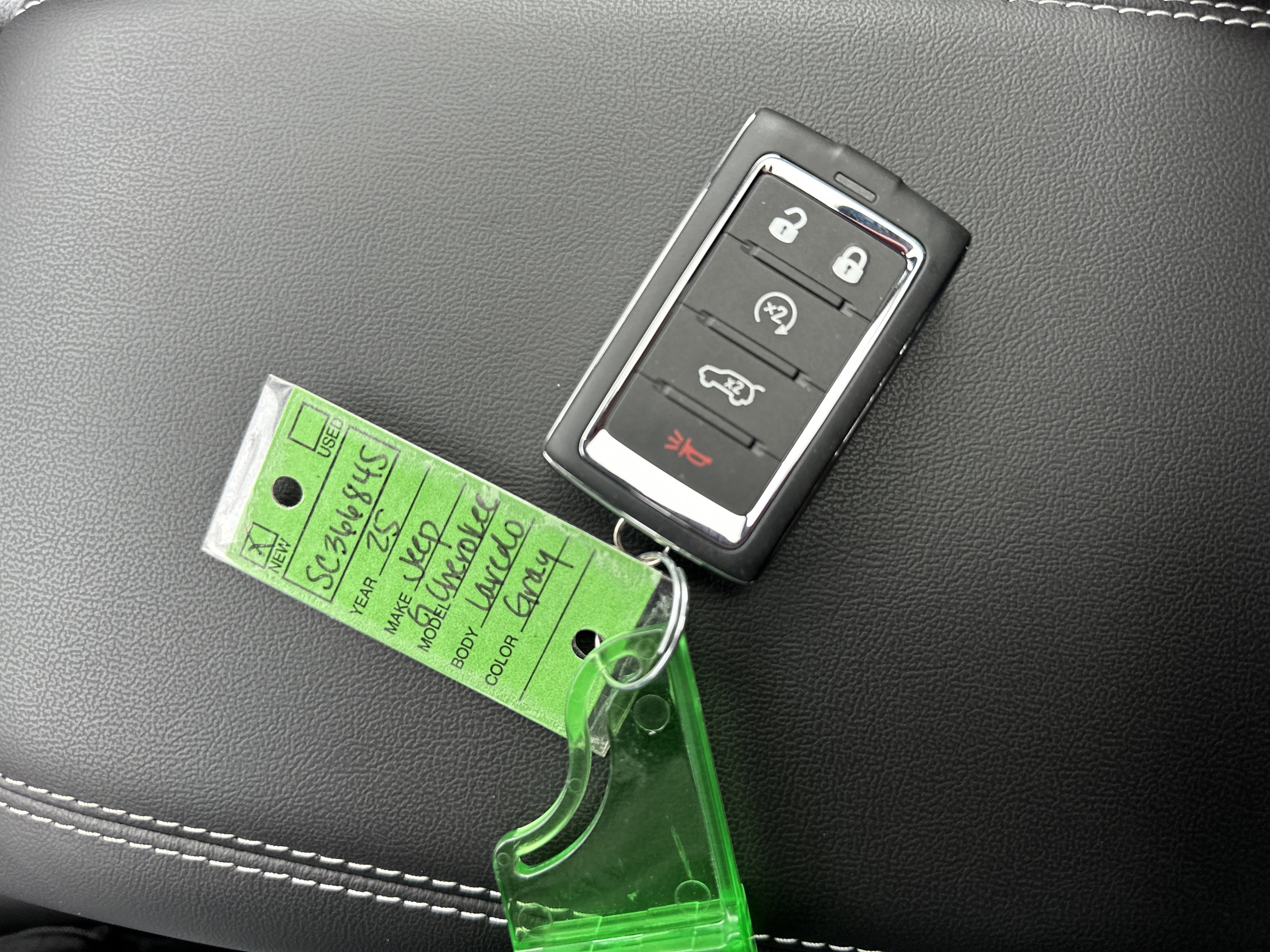 New 2025 Jeep Grand Cherokee Altitude image 3