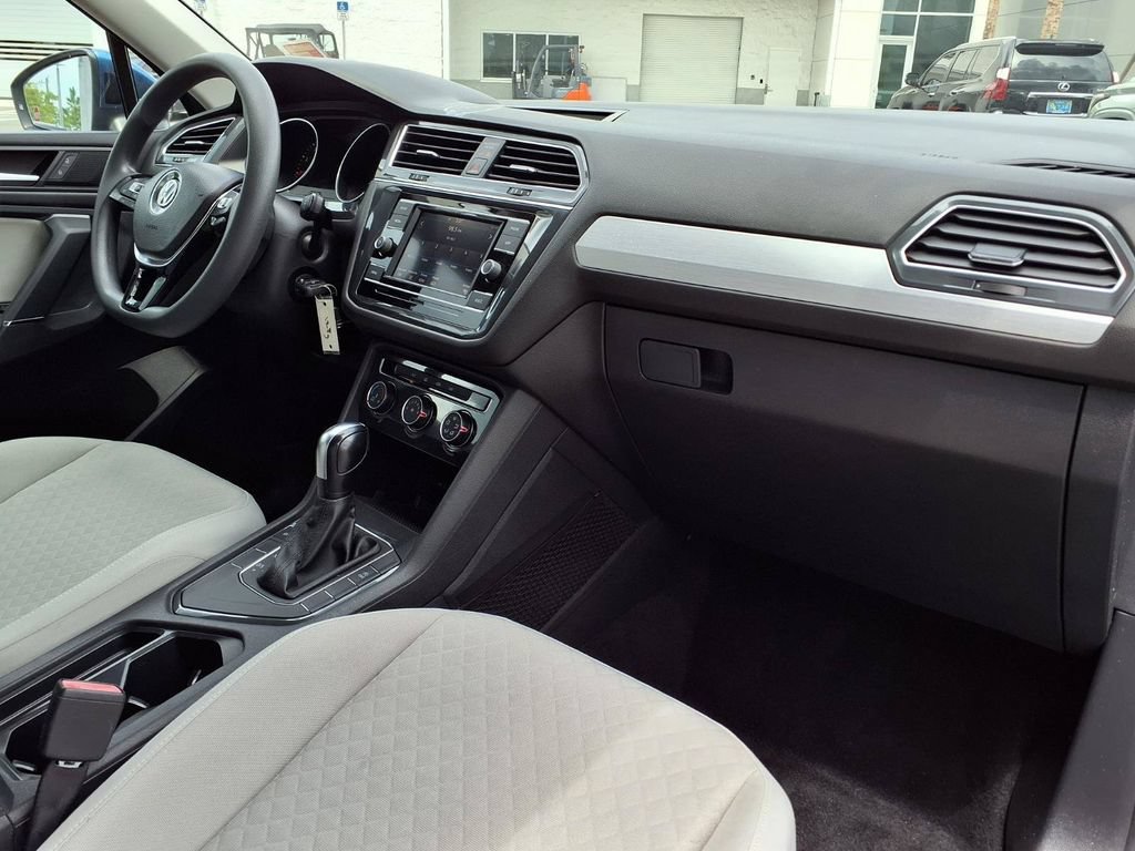Used 2020 Volkswagen Tiguan S FWD image 12