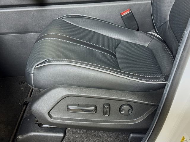 Used 2025 Honda Pilot Elite image 18