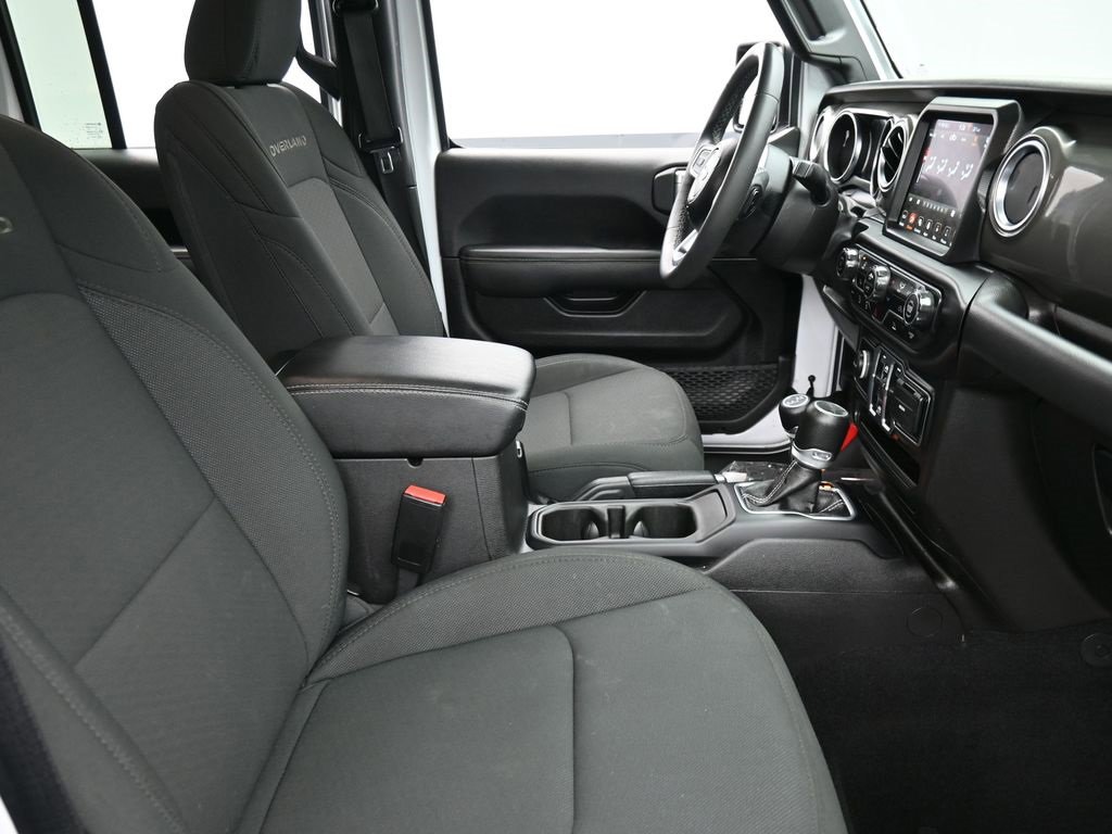 Certified 2023 Jeep Gladiator Overland image 17