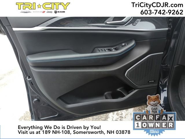 Used 2024 Jeep Grand Cherokee Trailhawk w/ Luxury Tech Group III image 17