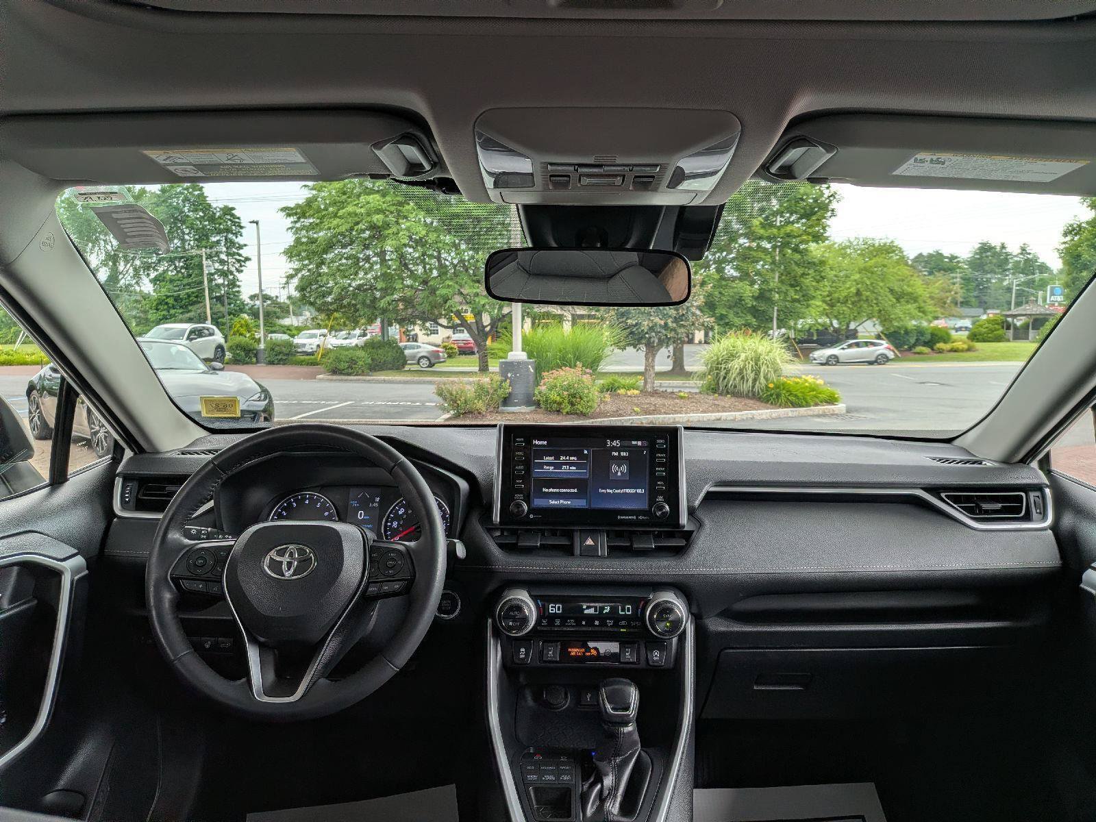 Used 2020 Toyota RAV4 XLE w/ Convenience Package AWD/4WD image 23
