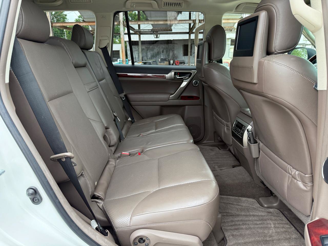 Used 2013 Lexus GX 460 Premium AWD/4WD image 24