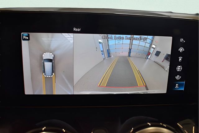 Used 2023 Mercedes-Benz GLB 250 4MATIC image 8