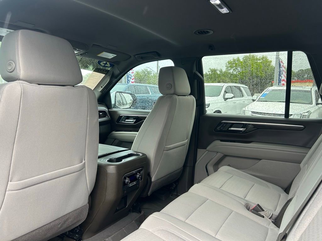 Used 2025 Chevrolet Tahoe LS image 15