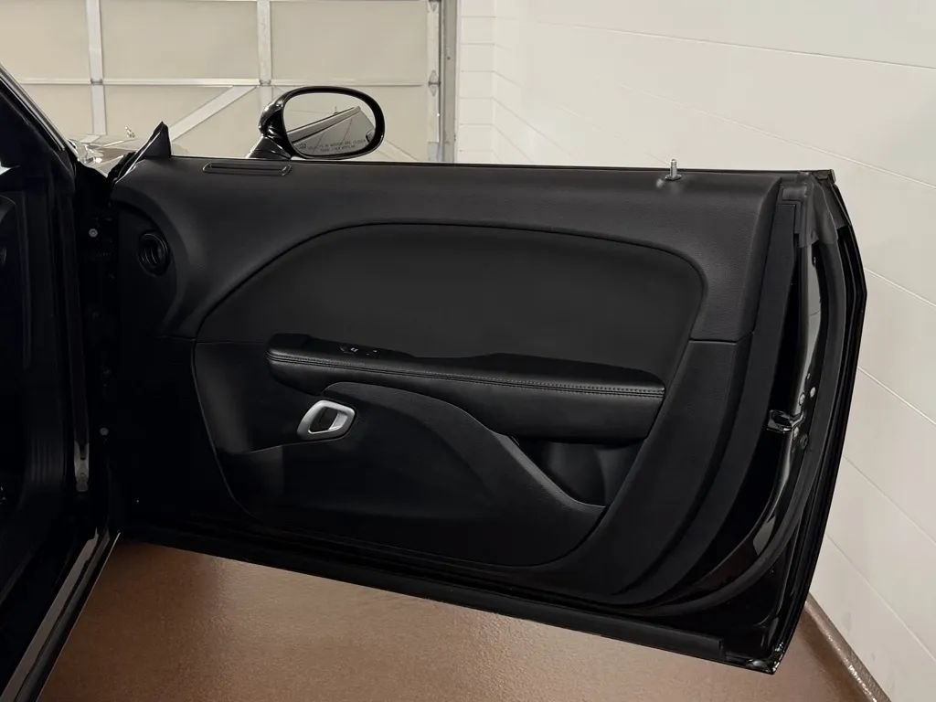 Used 2016 Dodge Challenger R/T RWD image 30