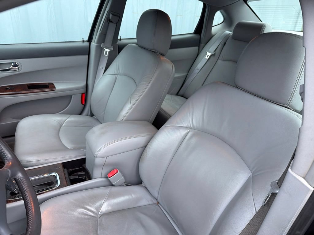 Used 2007 Buick LaCrosse CXL w/ Driver Confidence Package FWD image 6