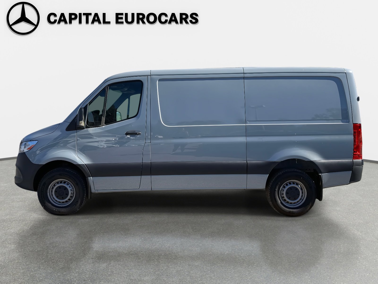 Used 2024 Mercedes-Benz Sprinter 144 Cargo image 8