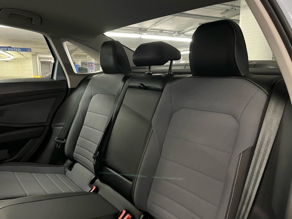 New 2026 Volkswagen Jetta SE FWD image 22