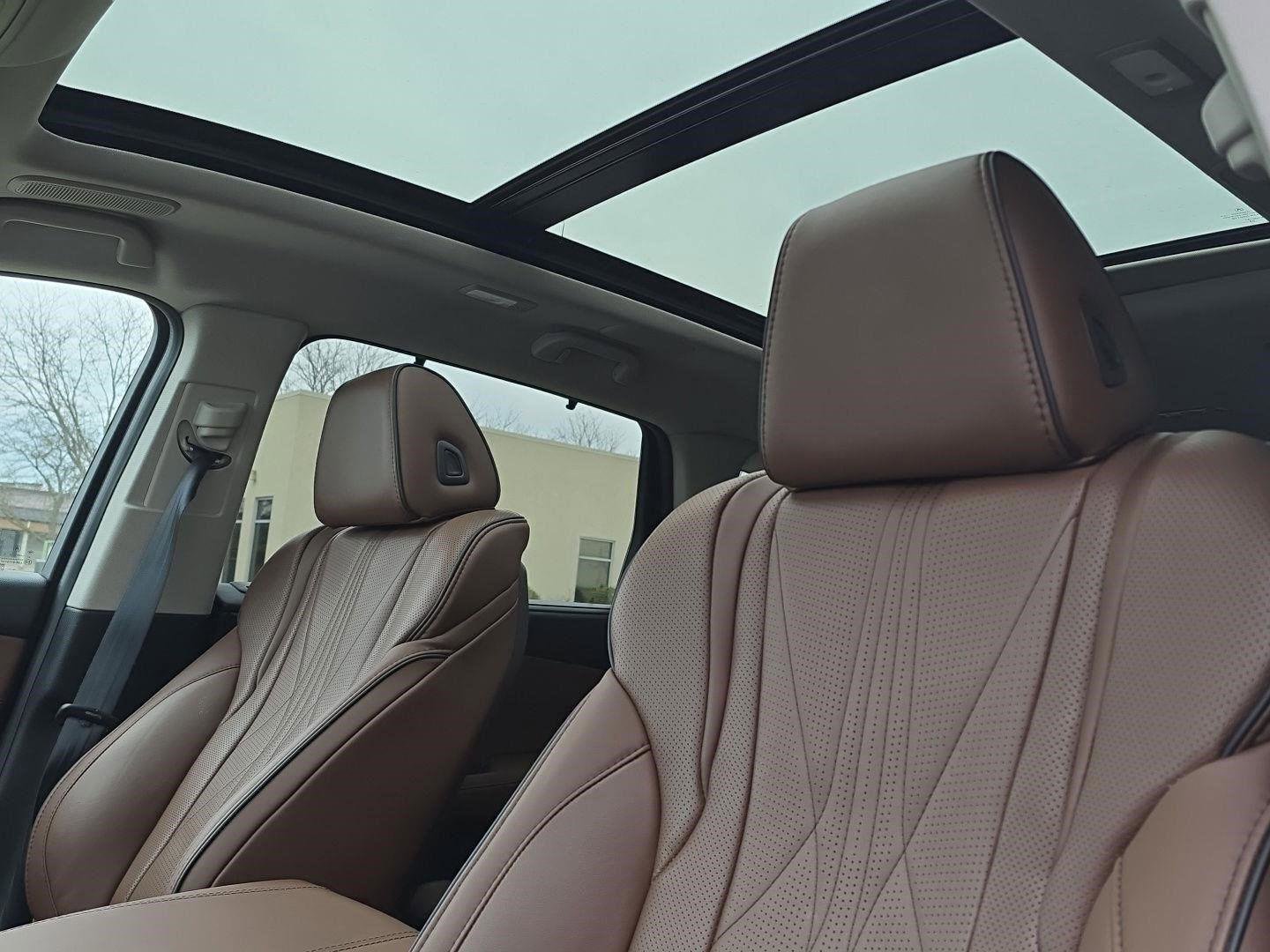 Used 2026 Acura MDX SH-AWD w/ Advance Package image 9