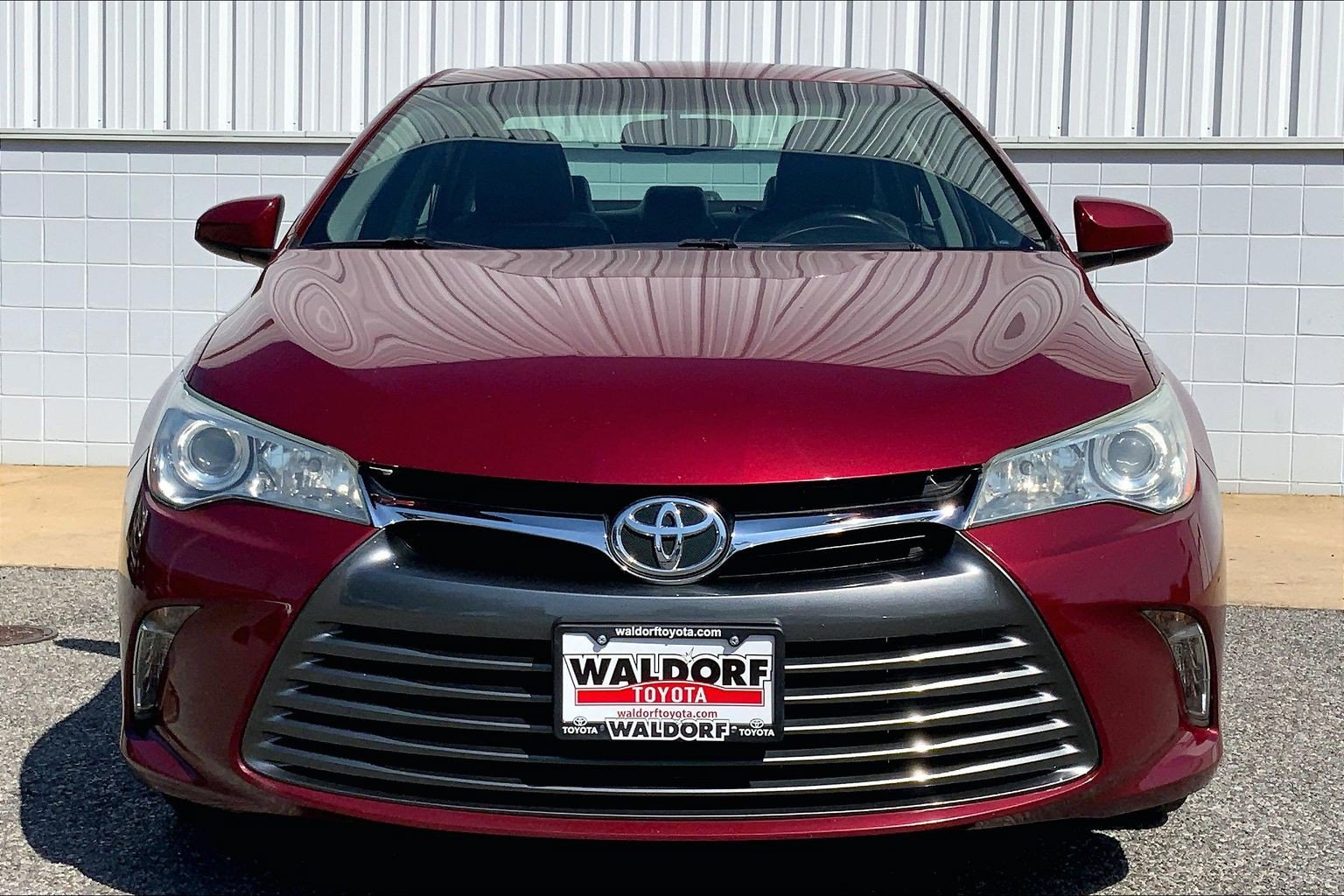 Used 2017 Toyota Camry XLE w/ Moonroof Package FWD image 3